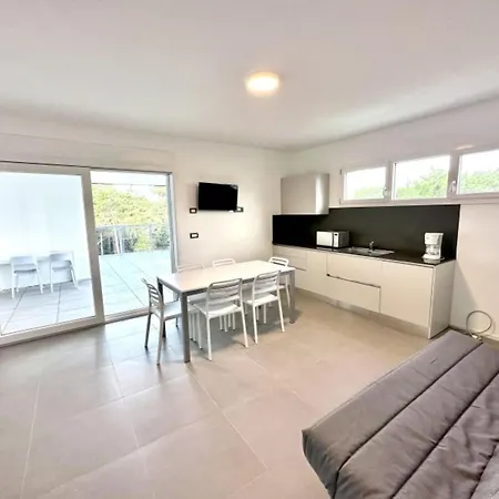 Penthouse With Pool And Solarium Bibione